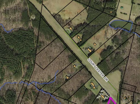Loury Lester Dr, Martinsville, VA 24112