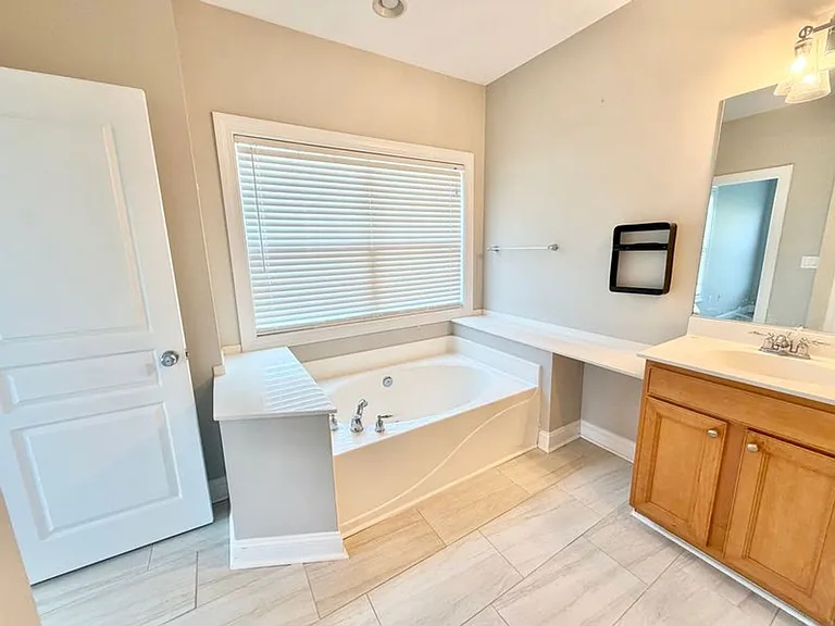 228 Village Grn — Photo 10