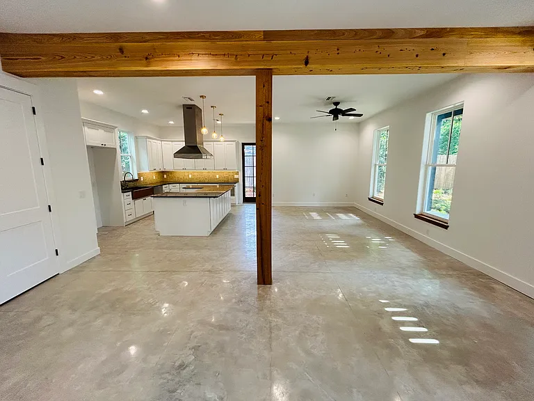 296 NW 12th Ave — Photo 18