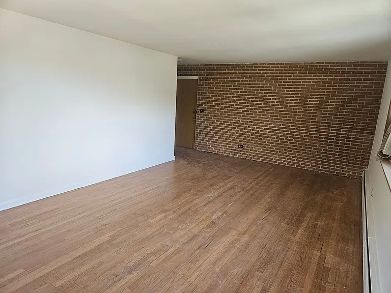 2727 Central St #2N — Photo 4