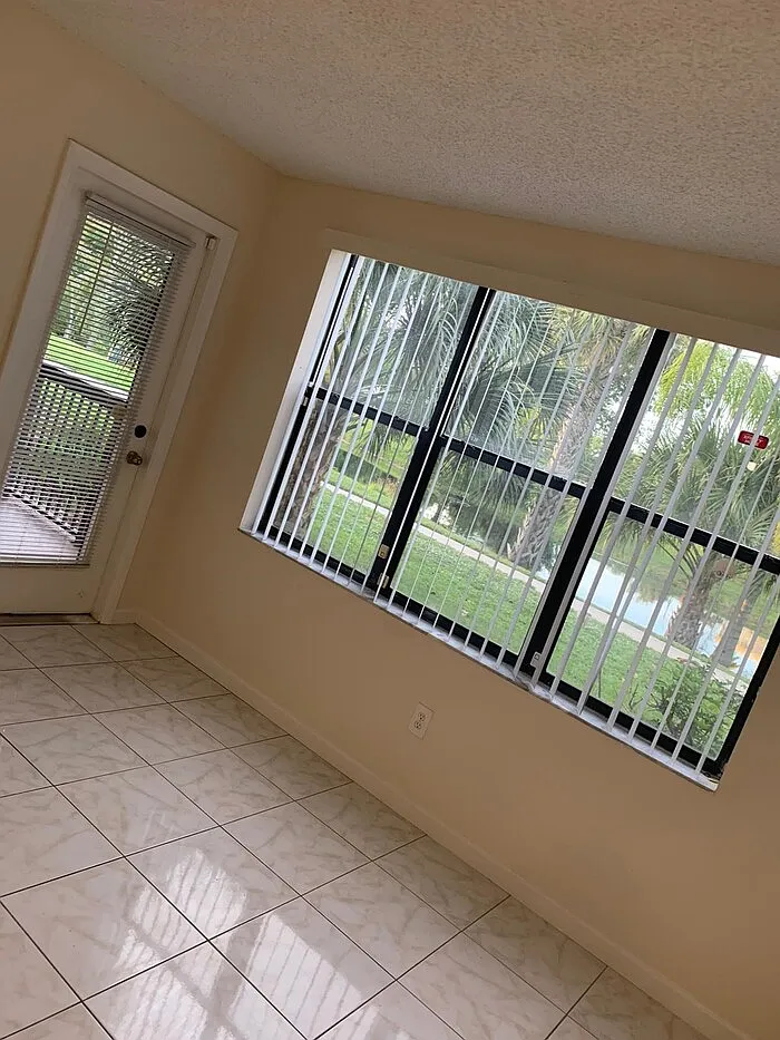 2 bed, 1.0 bath, 800 sqft, $1,895 — Photo 2