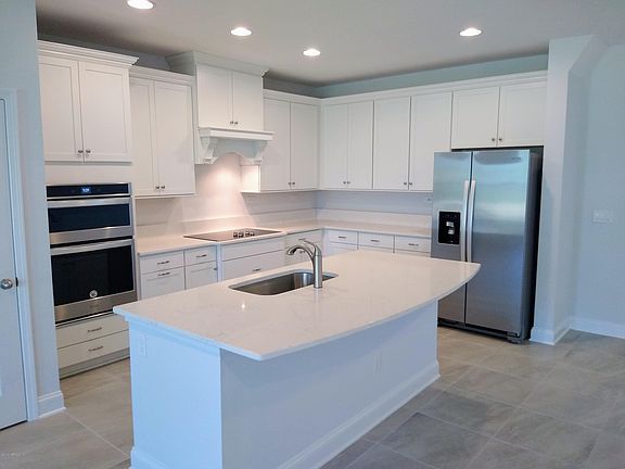 5th image of 30 Leeward Island Dr