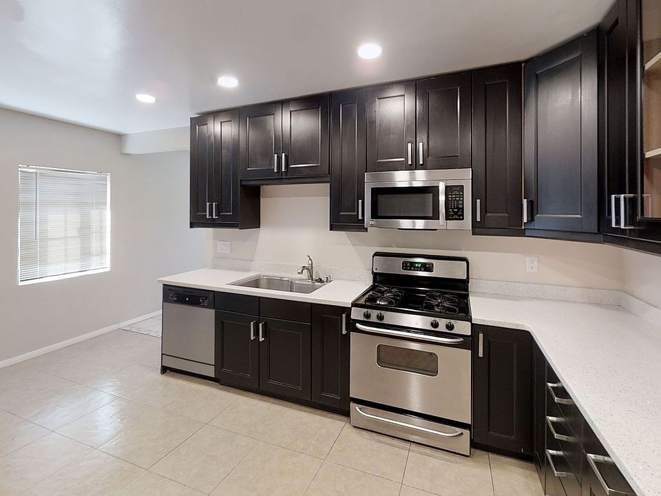 1st image of 5054 Rockford Dr #0