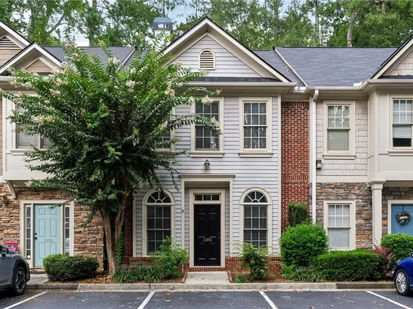 1282 Harris Commons Pl, Roswell, GA 30076