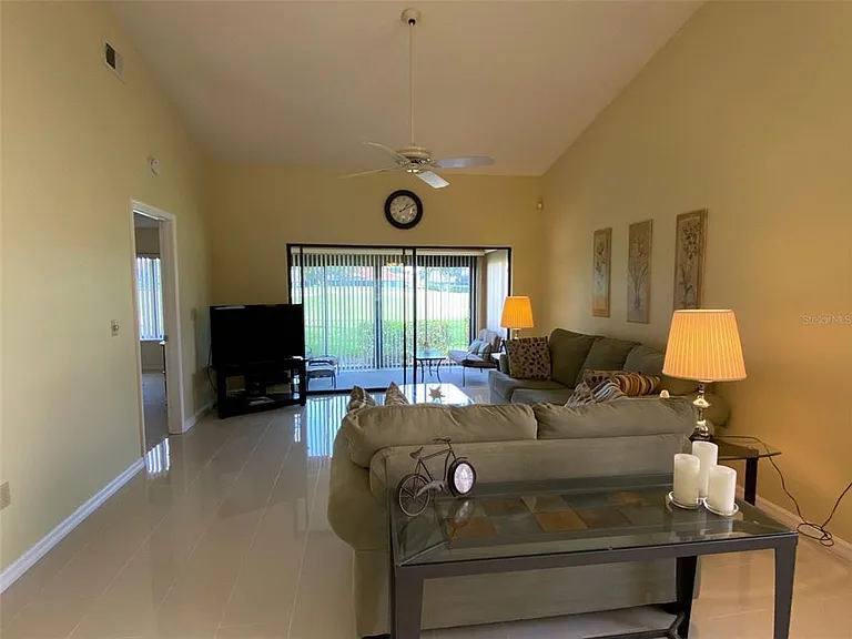 6281 Timberlake Dr #H6 — Photo 9