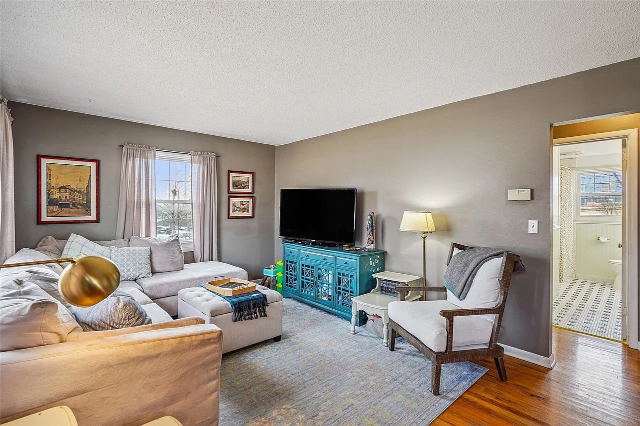 3 bed, 2.0 bath, 1290 sqft, $1,320 — Photo 4