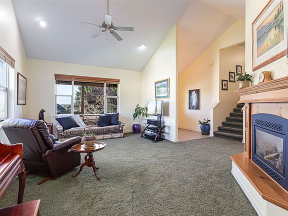 4th image of 5063 Victor Ct
