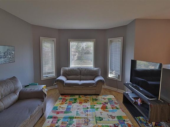 5th image of 3649 Holburn St