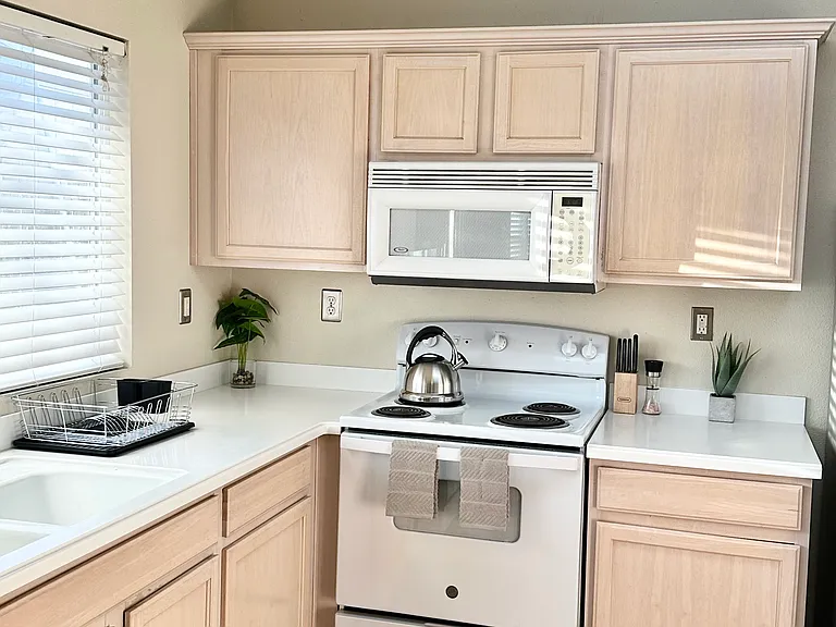 3755 Morningside Ave — Photo 29