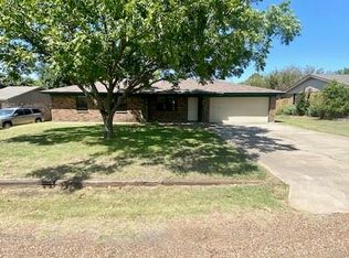 140 Redbud St, Rhome, TX 76078