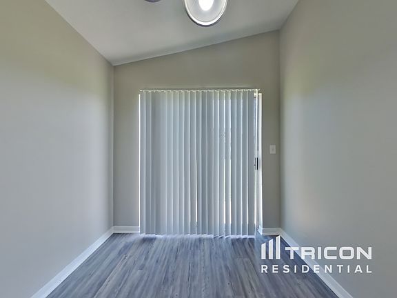 4th image of 3251 Jorns St