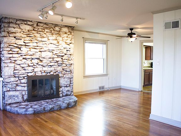 5th image of 1013 Meadow Ln