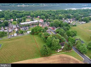 81 N Bank St, Marietta, PA 17547