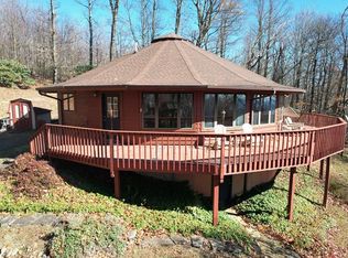 132 Chestnut Rdg, Hillsville, VA 24343