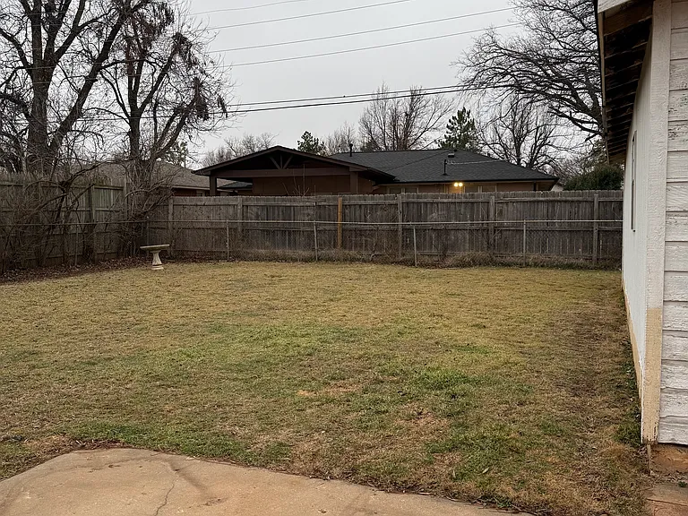 9641 Village Dr — Photo 25
