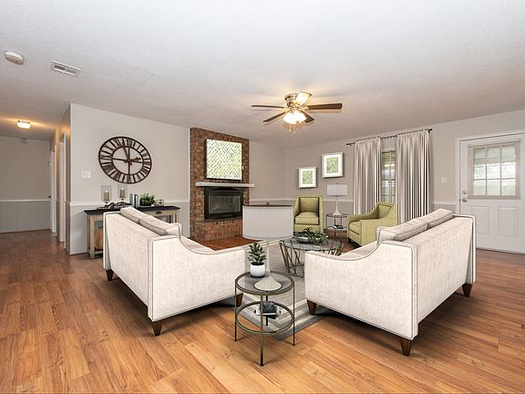 3rd image of 110 Saint Nicholas Dr