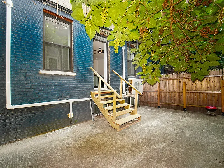 197 Stanton St #1D — Photo 10