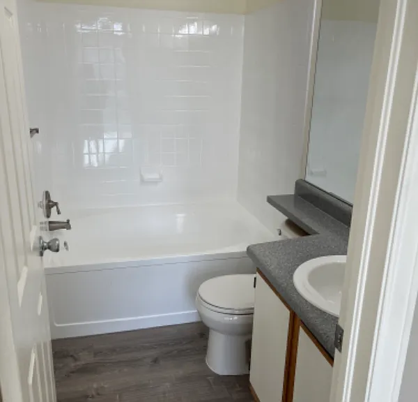7412 Singing Hills Dr — Photo 2