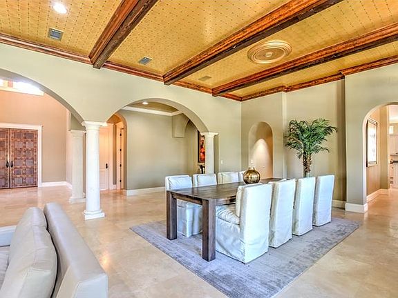 5th image of 68 Bahama Cir