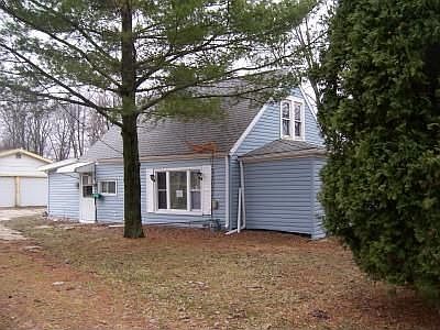 2nd image of 1086 W Berrien St