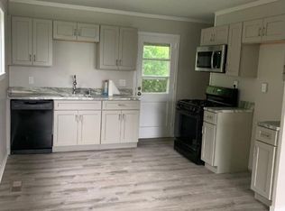 13 Buck Rd, Middletown, RI 02842