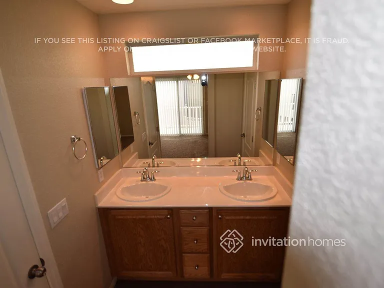 10437 Amber Night St — Photo 16