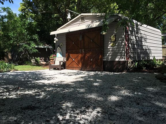 5th image of 8 Florida Ave