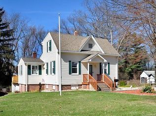 117 Mountain Rd, Windsor, CT 06095