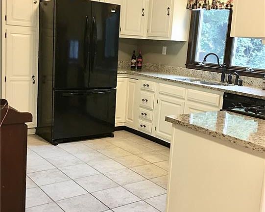 5th image of 7231 Tricia Ln