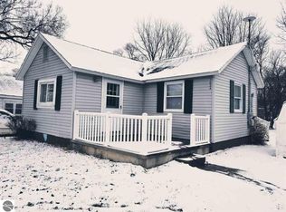 1024 Pine Ave, Alma, MI 48801