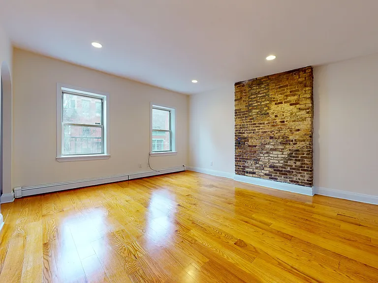 480 W Broadway #4 — Photo 10