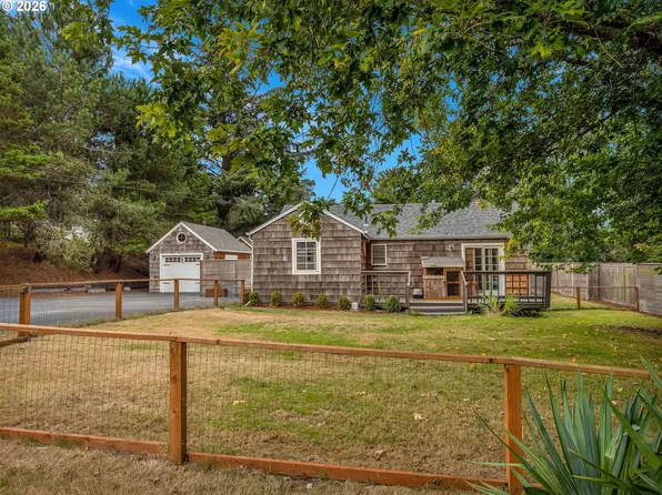 90481 Clark Rd, Warrenton, OR 97146