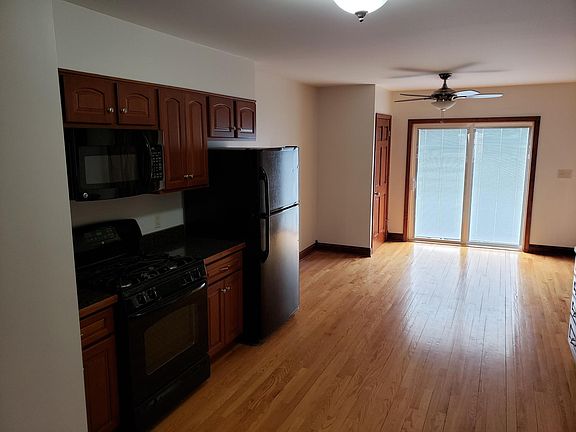 3rd image of 1 Willow Ave