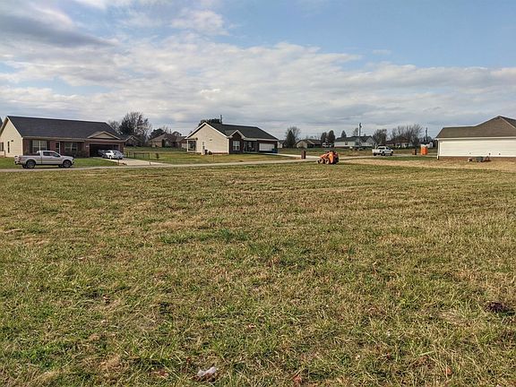 2nd image of 1092 Sycamore Dr