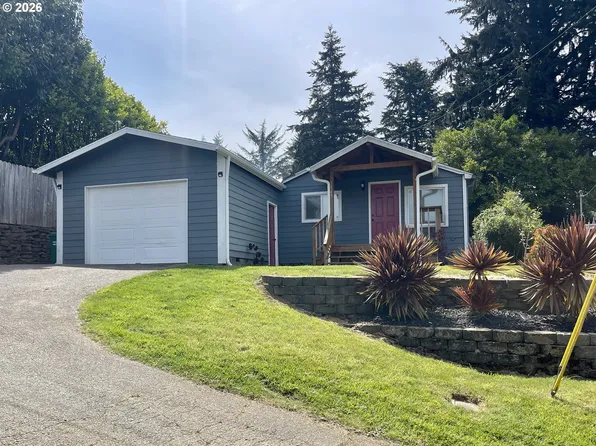 1545 Underwood Ave, Coos Bay, OR 97420