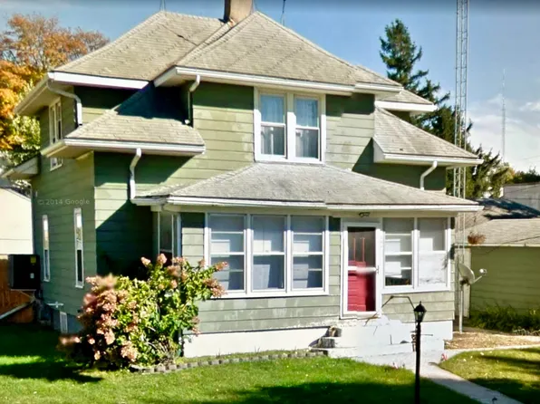 408 N Madison St, Wellsburg, IA 50680