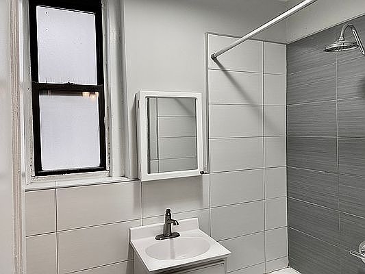5th image of 73 Eastern Pkwy APT 3C