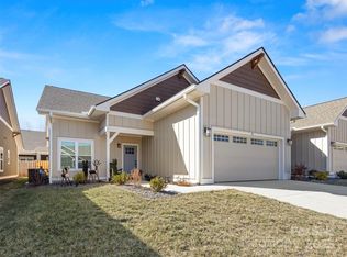 8 Cozy Cottage Way, Arden, NC 28704