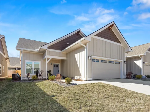 8 Cozy Cottage Way, Arden, NC 28704