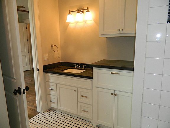 Guest bath again. Mirrors, final paint still remain.