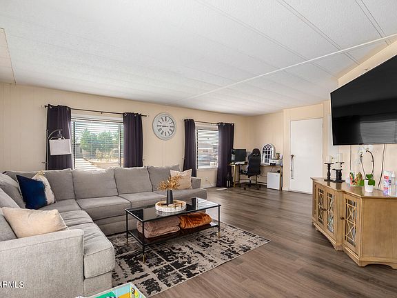 3rd image of 15615 N 16TH Drive