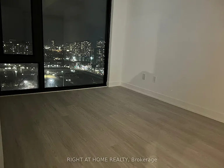 47 Mutual St #1606 — Photo 5