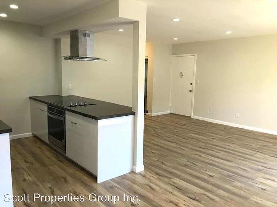 1st image of 11835 Dorothy St APT 6