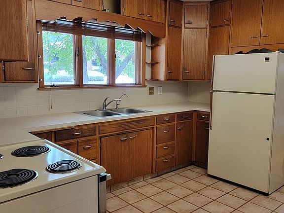 2nd image of 840 Faith Ct