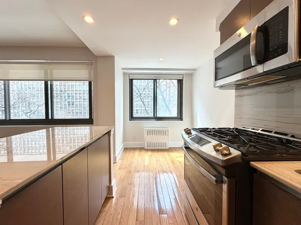 135 W 96th St, New York, NY