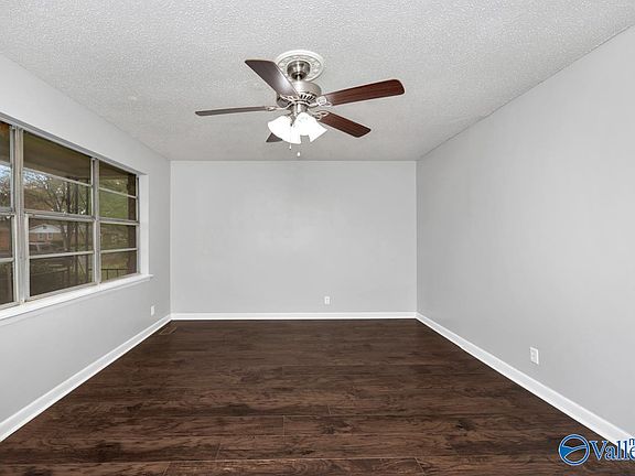 4th image of 900 Danmann Cir SE
