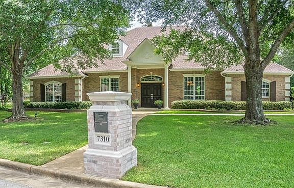 2nd image of 7310 Hollytree Dr