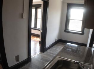 122 Central St APT 2L, Springfield, MA 01105