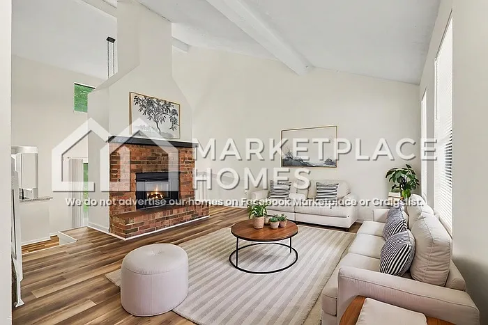 2070 Scarbrough Trl E — Photo 8