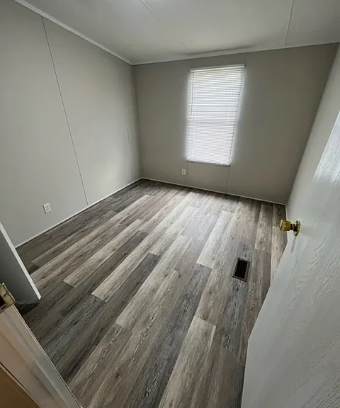 102 Diploma Dr — Photo 8